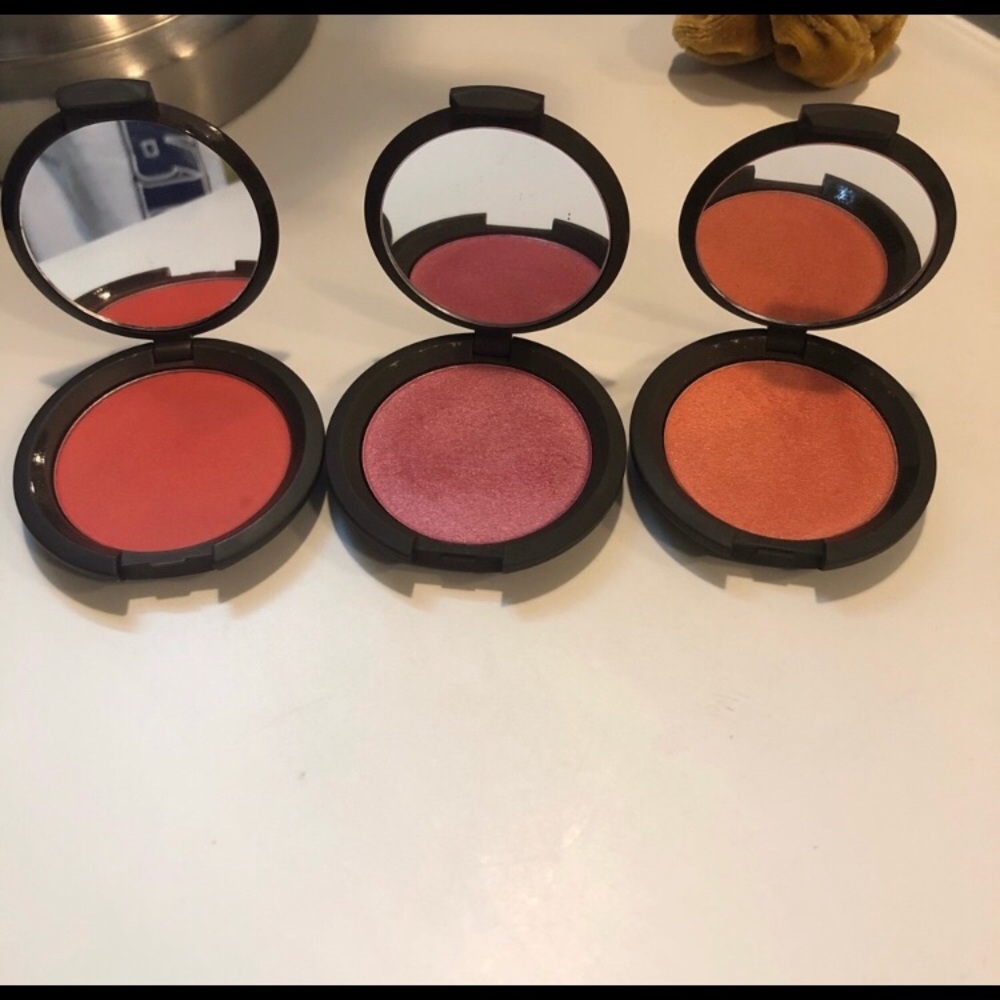 Blushes & brush bundle